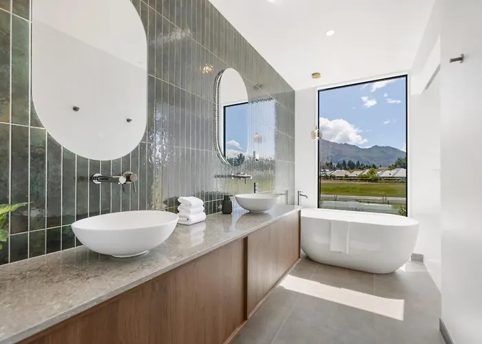 Modern Escape With Panoramic Mt Roy Views * Wanaka
